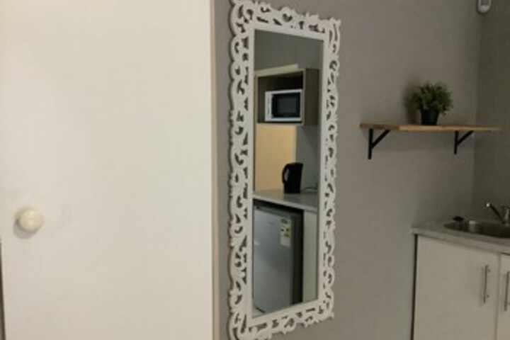 Room 16 of 171