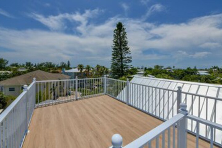Terrace/Patio 2 of 25