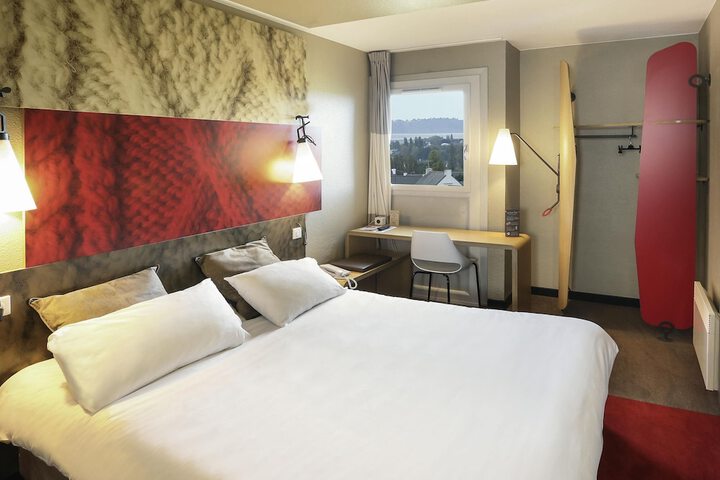 Room 20 of 64