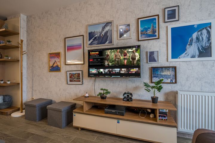 Room 9 of 49