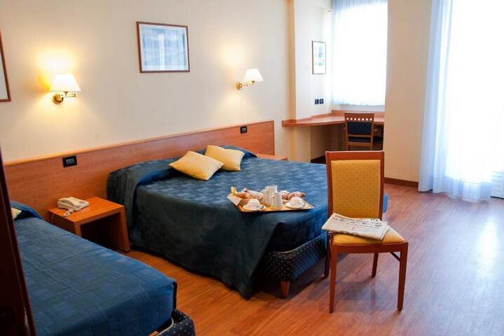 Room 9 of 39
