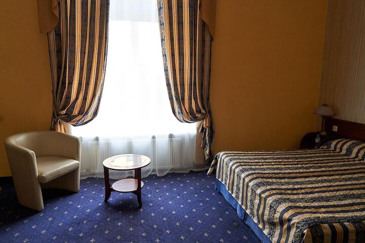 Room 17 of 50