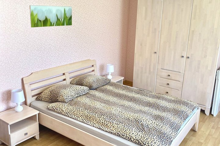 Room 8 of 31