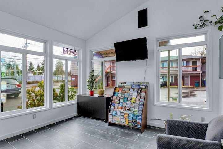 Hotel Interior 4 of 35