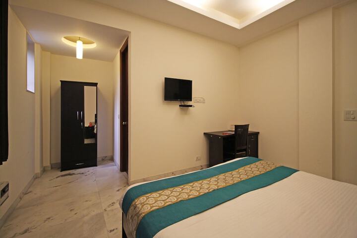 Room 17 of 23