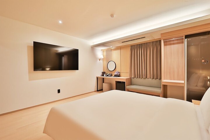 Room 11 of 59