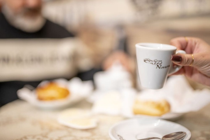 Breakfast/Coffee Service 34 of 41