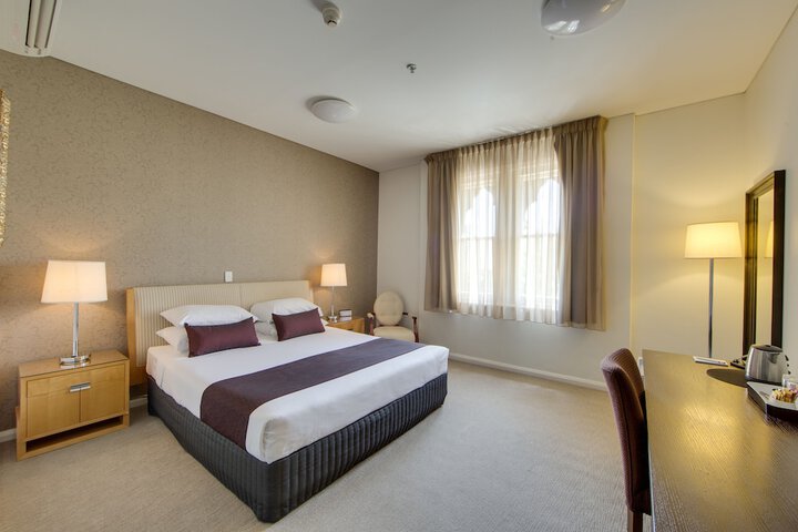 Room 7 of 38
