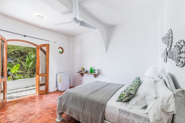 Room 15 of 72