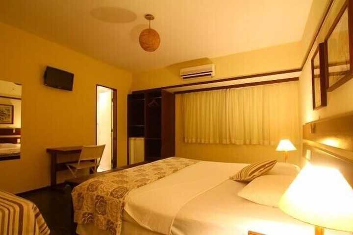 Room 15 of 33