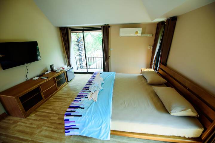 Room 6 of 36