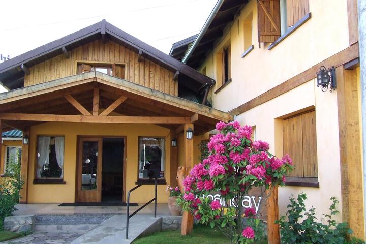 Amancay Hotel