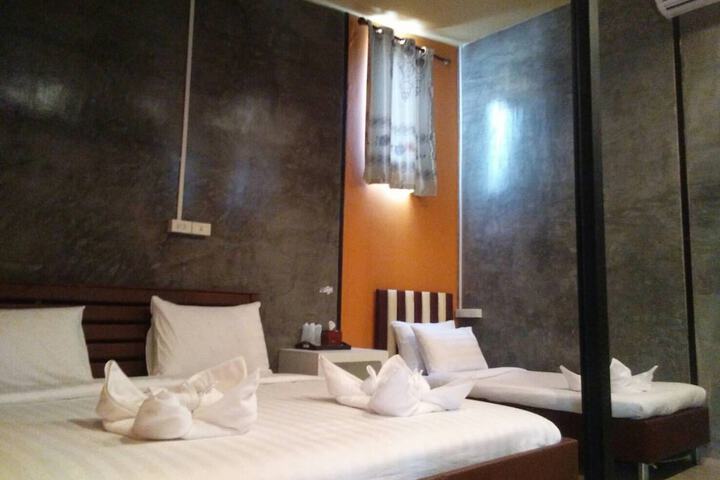 Room 50 of 90