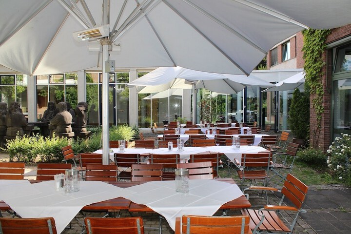 Hotel Exterior 81 of 87