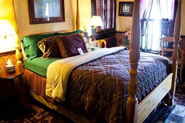 Room 9 of 38