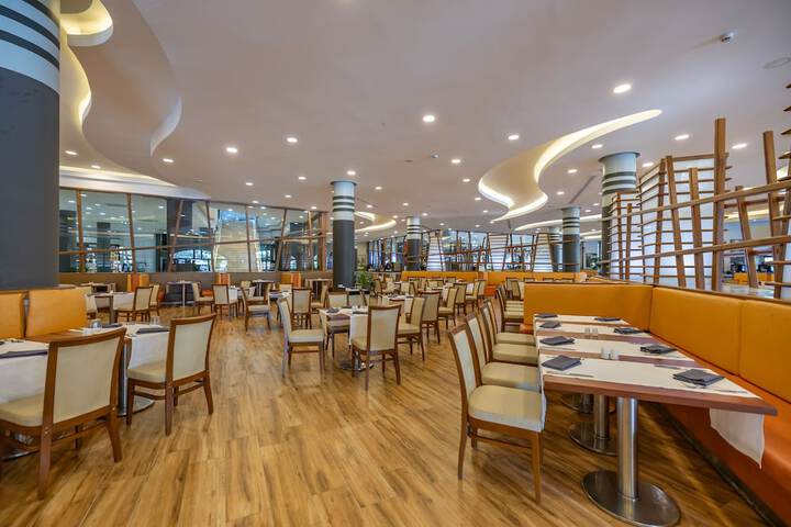 Dining 121 of 259