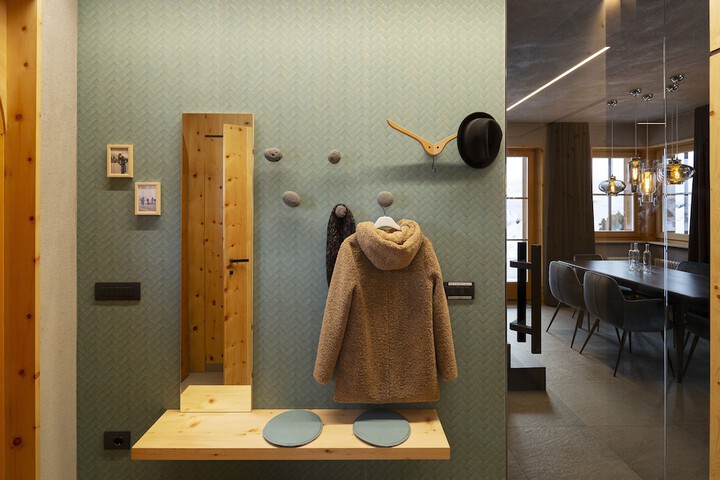 Room 9 of 47