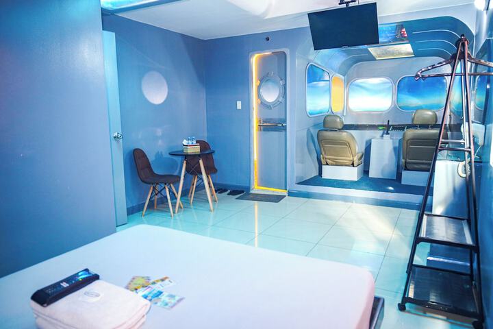 Room 42 of 77
