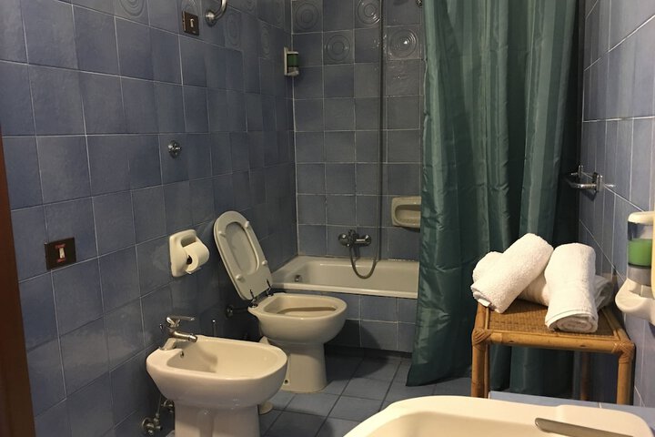 Room 37 of 49