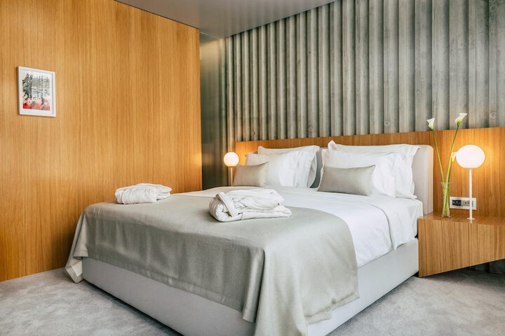 Room 2 of 26