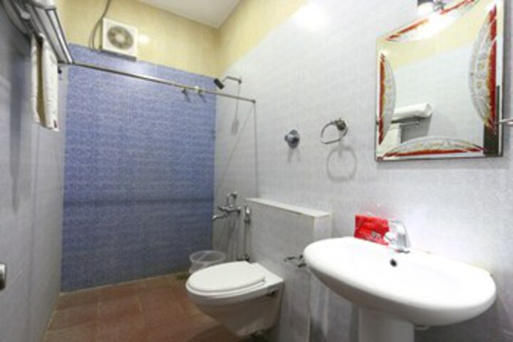 Room 2 of 31
