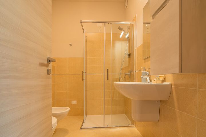 Room 28 of 29