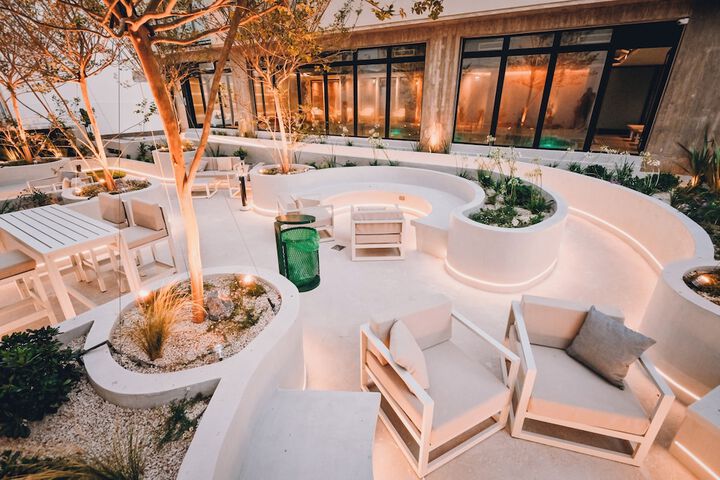 Terrace/Patio 104 of 107