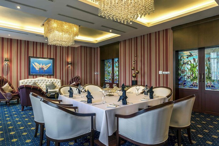 Dining 114 of 155
