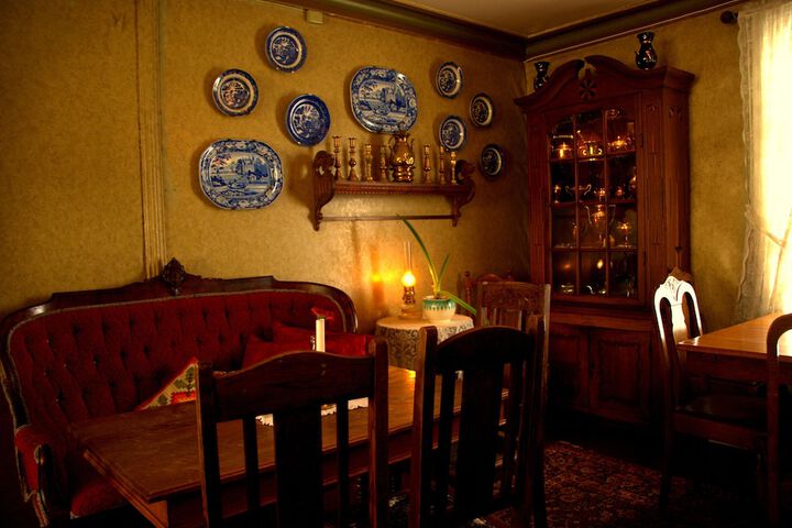 Dining 22 of 43