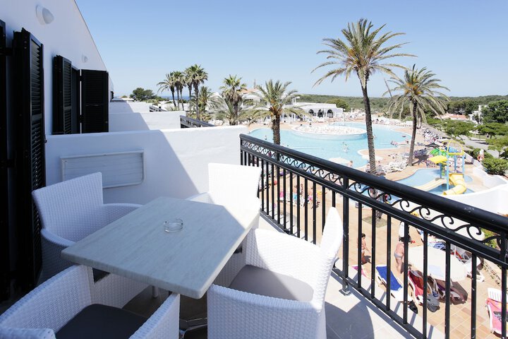 Pool Hotel