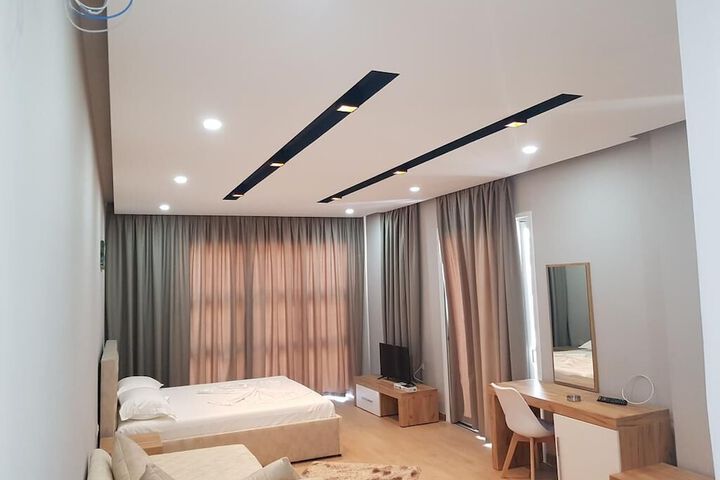 Room 14 of 33