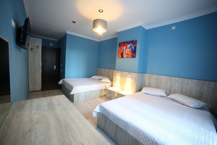 Room 19 of 48