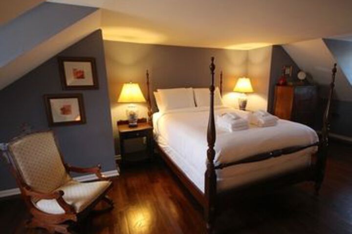 Room 34 of 76
