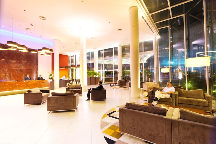 Entrance & Lobby