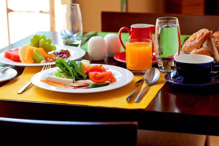 Breakfast area