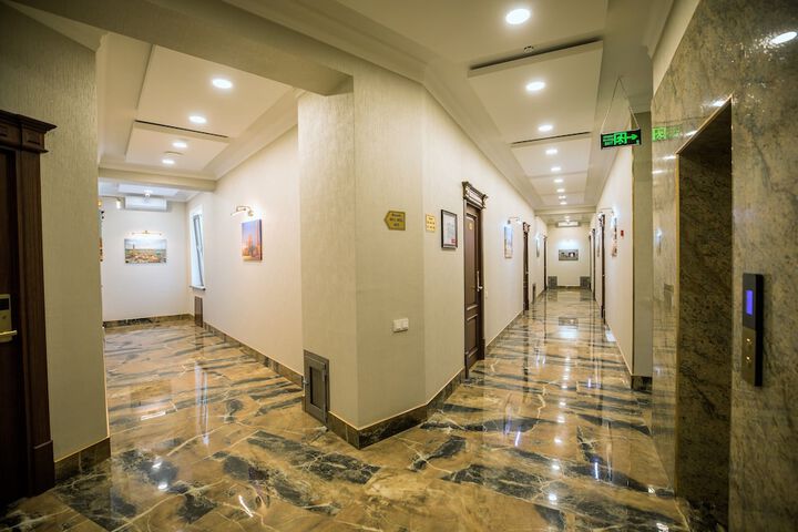 Ballroom/Hall 75 of 82