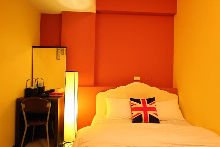 Room 6 of 22