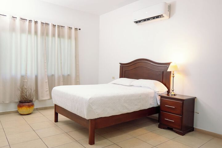 Room 3 of 6
