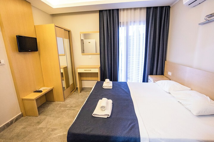 Room 16 of 31