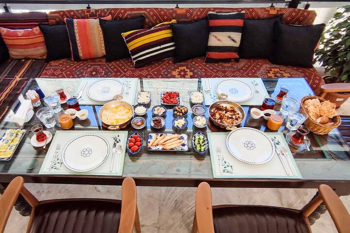 Dining 14 of 22