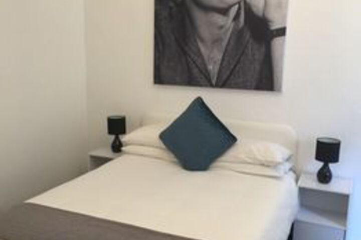 Room 11 of 46