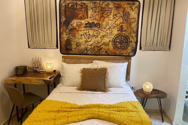 Studio 27 Colonial