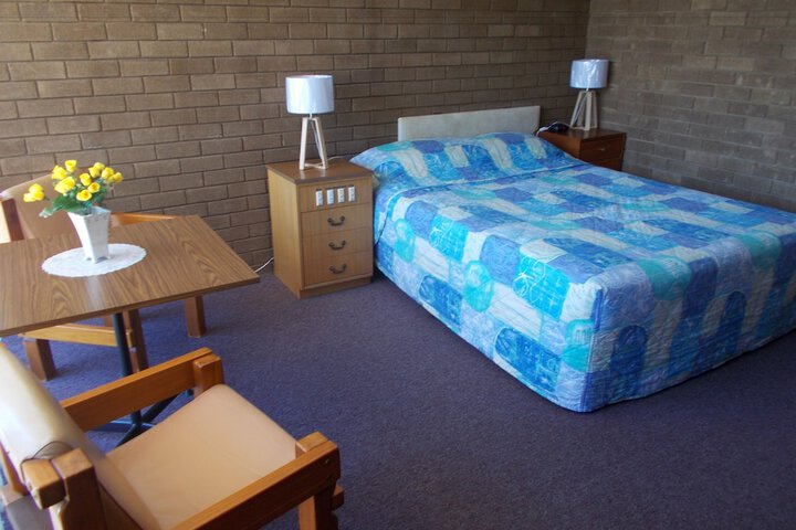 Room 7 of 13
