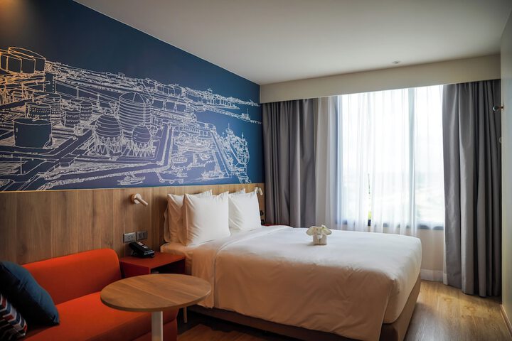 Room 11 of 62