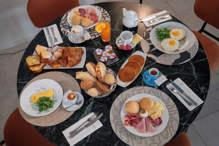 Breakfast/Coffee Service 43 of 53