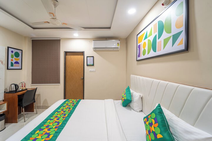 Room 10 of 37