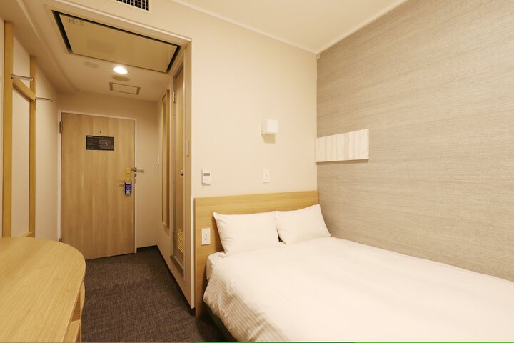 Room 18 of 61