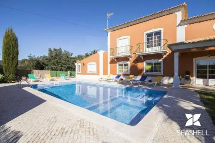 Pool 19 of 24