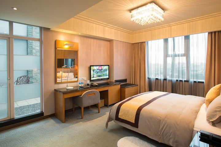 Room 7 of 44