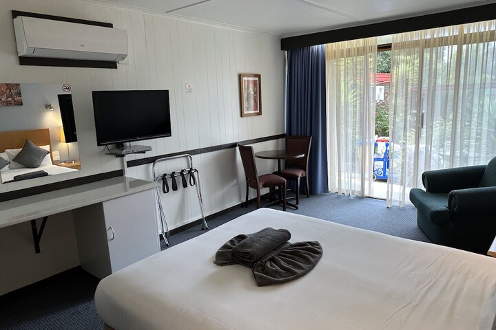 Room 37 of 79